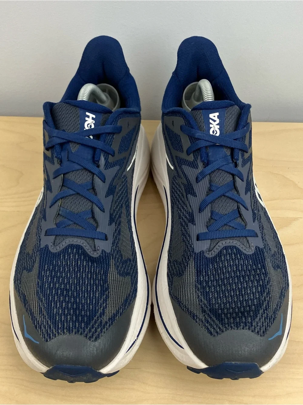 Hoka One One Men’s Size 11.0 D Challenger 8 All Terrain Athletic Running Shoes